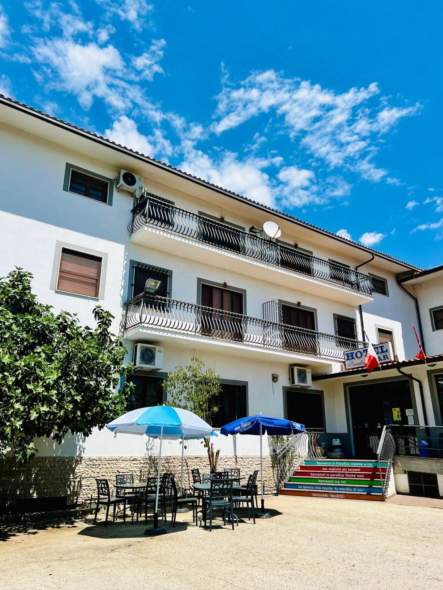 Hotel Paradiso Celano Exterior foto